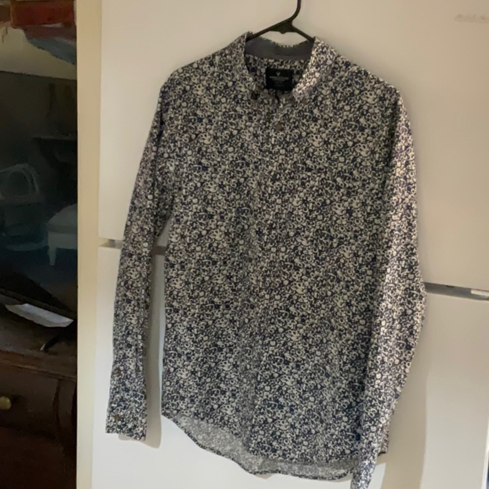 American eagle women’s medium dress shirt